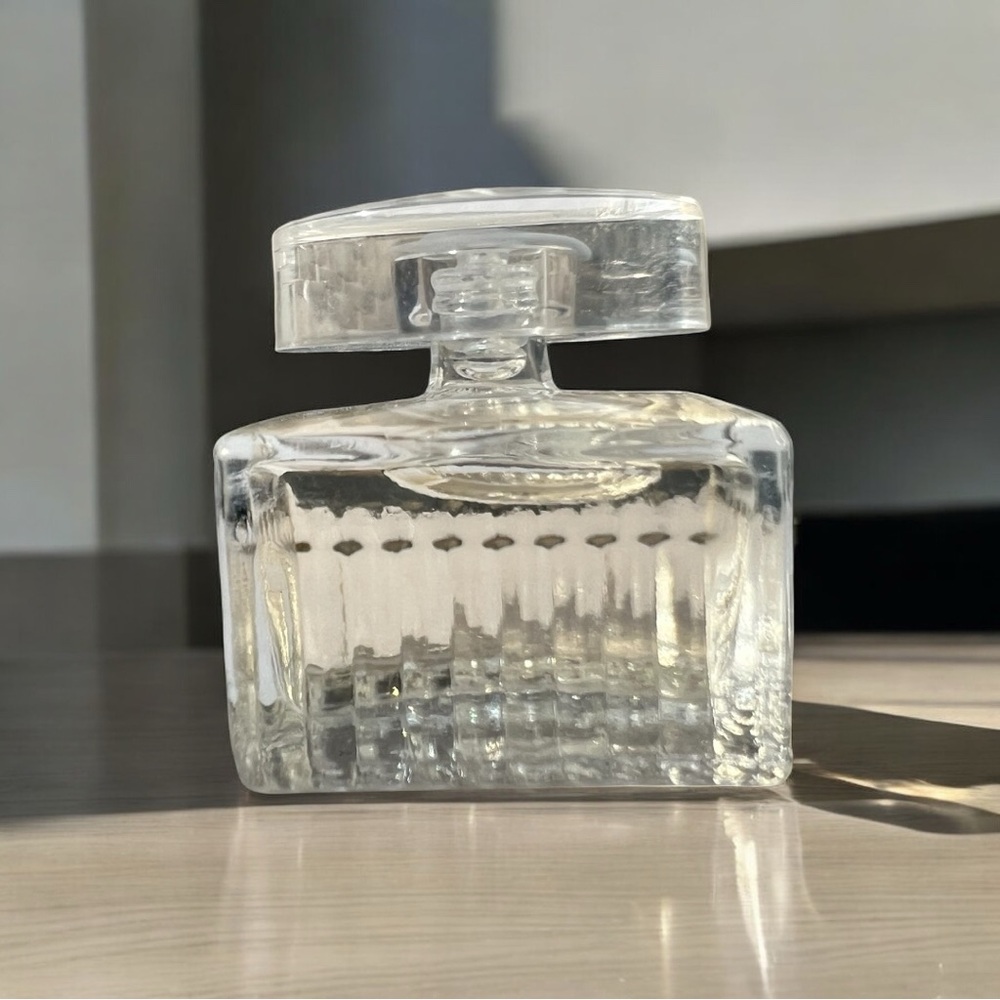 Chloé Eau de Parfum Mini Bottle NIB - Picture 3 of 7